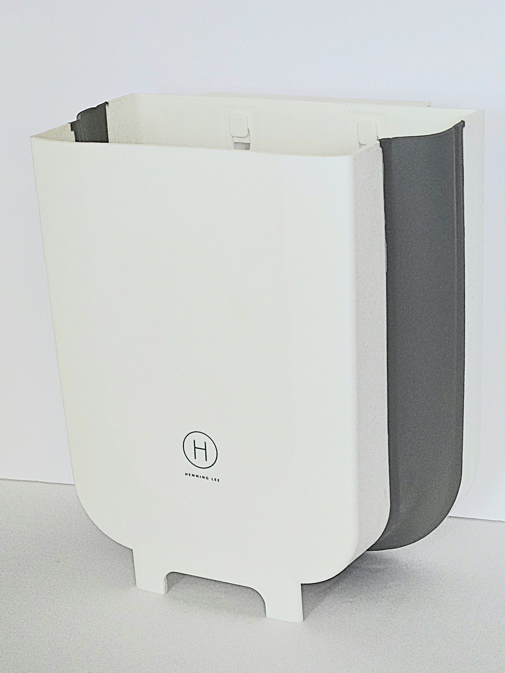 Henning Lee Large 1.8 Gal Collapsible Countertop or Hanging Waste Bin-White/Gray
